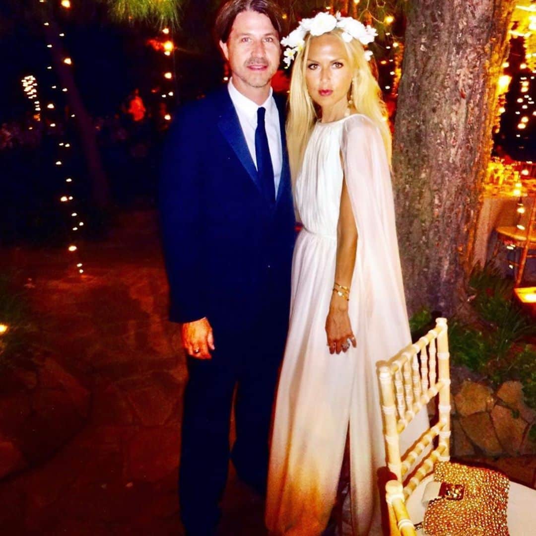 レイチェル・ゾーのインスタグラム：「Always happiest as your #bride 👰🏼 #thisisus #29 years today ❤️💘 @rbermanus xoRZ」