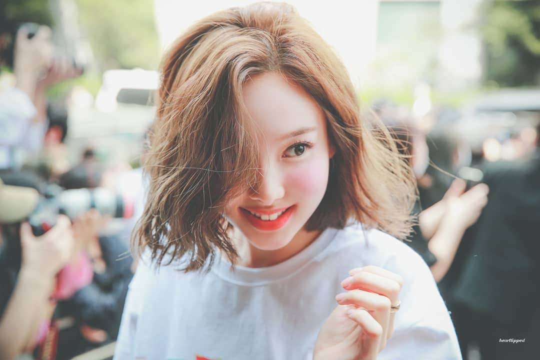 ナヨンさんのインスタグラム写真 - (ナヨンInstagram)「♪ she looks so beautiful ❤ © heartlipped ↬#Nayeon #TWICE #나연 #트와이스 ♡」8月30日 9時04分 - twnayeon