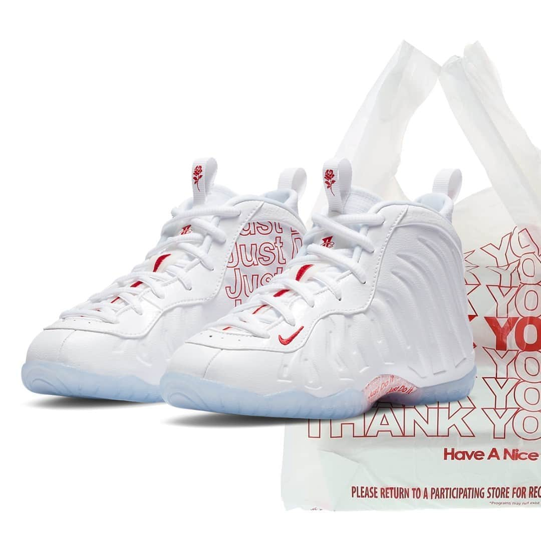 Sneaker Newsさんのインスタグラム写真 - (Sneaker NewsInstagram)「Nike's takeout bag inspired collection is ready for pick-up on September 4th. The kid's Lil Posite One gets dressed in the familiar white/red colorway, with the company slogan featured on the medial side and midfoot. For a closer look, tap the link in our bio.」8月30日 9時01分 - sneakernews