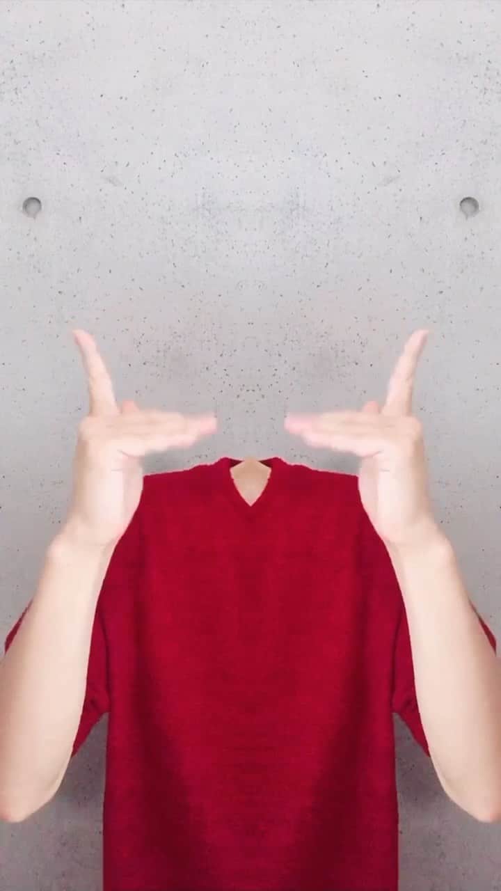 RYOGA -XTRAP-のインスタグラム：「I like to be wired 😆🔥 我ながら気色の悪いものを作ってしまいました笑  #mirroref #tiktok #fingertutting #フィンガータット」