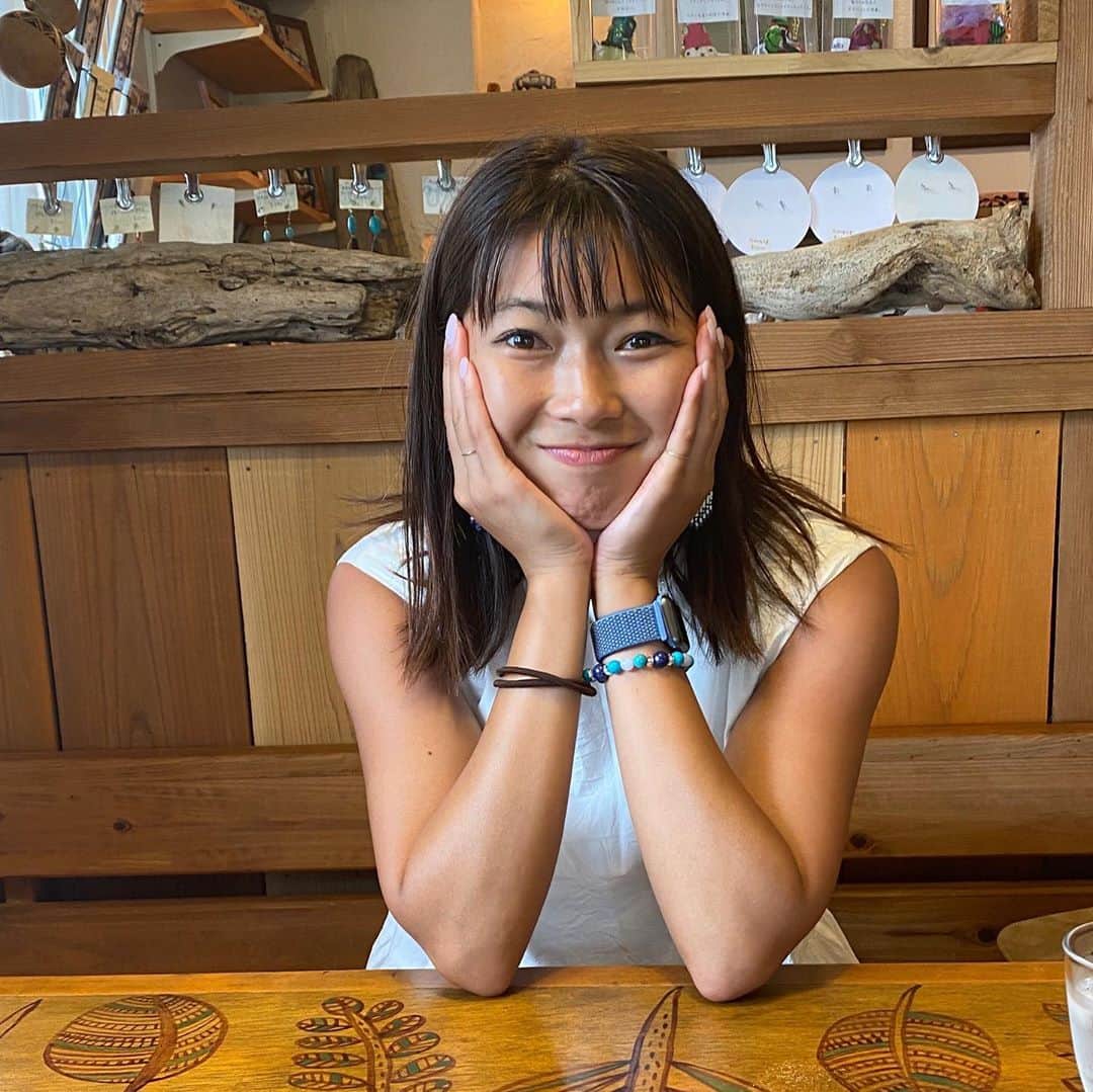 のインスタグラム：「. みなさん、元気〜？🥰 わたしの最近の朝食をご紹介する❣️ . 朝から気分を上げたい時は カフェみたいなご飯にして気分上げてる❣️ パウンドケーキだったり、パンケーキ、パンだったりするんだけど 全部たんぱく質がしっかり摂れるもの🥰 プロテインを使ったパウンドケーキ プロテインパンケーキ たんぱく質も摂れるBASE bread などを使ってるよ😍 . 食欲のコントロールがうまくできない人、たんぱく質が足りてないかも？ たんぱく質をしっかり摂るとコントロールできるよ💕 #アスリートごはん #アスリートフードマイスター #アスリートご飯 #アスリート女子 #basebread #たんぱく質#たんぱく質摂取 #mctプロテイン #プロテインパンケーキ#プロテインスイーツ#食べ物が身体を作る」