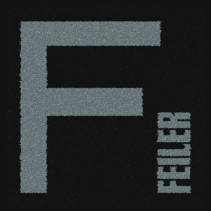 フェイラー（FEILER）さんのインスタグラム写真 - (フェイラー（FEILER）Instagram)「【新作紹介FEILER】 新しいフェイラーの世界『フェイラーユニアイコニック』には、ハンカチも登場！  シンプル派の方やメンズギフトとしてもおすすめです。  フェイラーユニアイコニック ハンカチ  約25×25cm ¥2,420(税込)  ダークレッド/ブラック 2カラー  FEILER UNI ICONIC フェイラーユニアイコニック ～FEILER is～ フェイラーのイニシャル“F”のアイコンをユニカラーにのせて。 シンプルだからこそ、シュニール織の上質さ、美しさを強く感じる。 自分らしく生きるあなたの毎日に洗練の彩りを。  フェイラー銀座本店、全国百貨店フェイラーショップで好評販売中。フェイラー公式オンラインショップでは明日8月31日発売予定。  #2020秋冬コレクション #フェイラーユニアイコニック #ユニアイコニック #Fハンカチ #無地ライクハンカチ #黒ハンカチ #ハンカチ #ブラック #黒 #フェイラー銀座本店 #全国有名百貨店フェイラーショップ #フェイラー公式オンラインショップ #ギフト #メンズギフト #ユニセックス #フェイラー #FEILER #ドイツ #シュニール織 #ライフスタイルブランド #暮らしを楽しむ」8月30日 11時05分 - feiler_jp