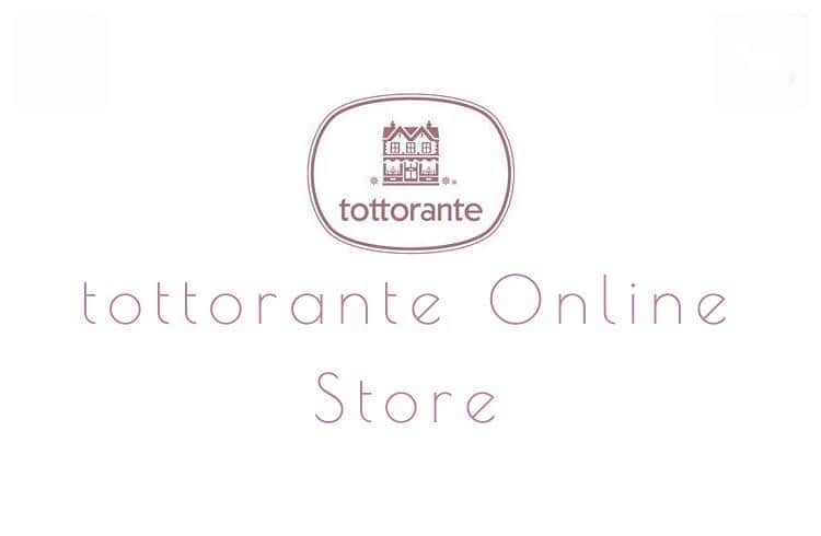 黄川田としえさんのインスタグラム写真 - (黄川田としえInstagram)「tottorante Online Store 2020.9.1 am9:00 OPENです。  @tottorante   ストーリーでお知らせしてからだいぶ経っちゃいました。 お問い合わせいただいた皆様ありがとうございます。 今までメール注文で販売していたtottoranteのリネンアイテムのオンラインショップができました。  まだまだおうちで過ごす時間も多いと思いますので、 そんな時間が少しでも楽しくなるようなアイテムを作っています。 ぜひよろしくお願いいたします🙇‍♀️  オープン前にアイテムを少しずつご紹介していきますね。  #tottoranteonlinestore #リネン100% #リトアニアリネン」8月30日 10時59分 - tottokikawada