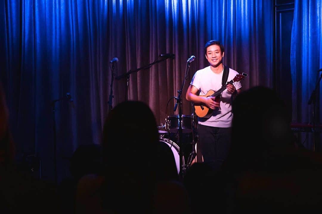 Eden Kaiのインスタグラム：「What makes you happy? 貴方にとっての「幸せ」は何ですか？🎖😀」