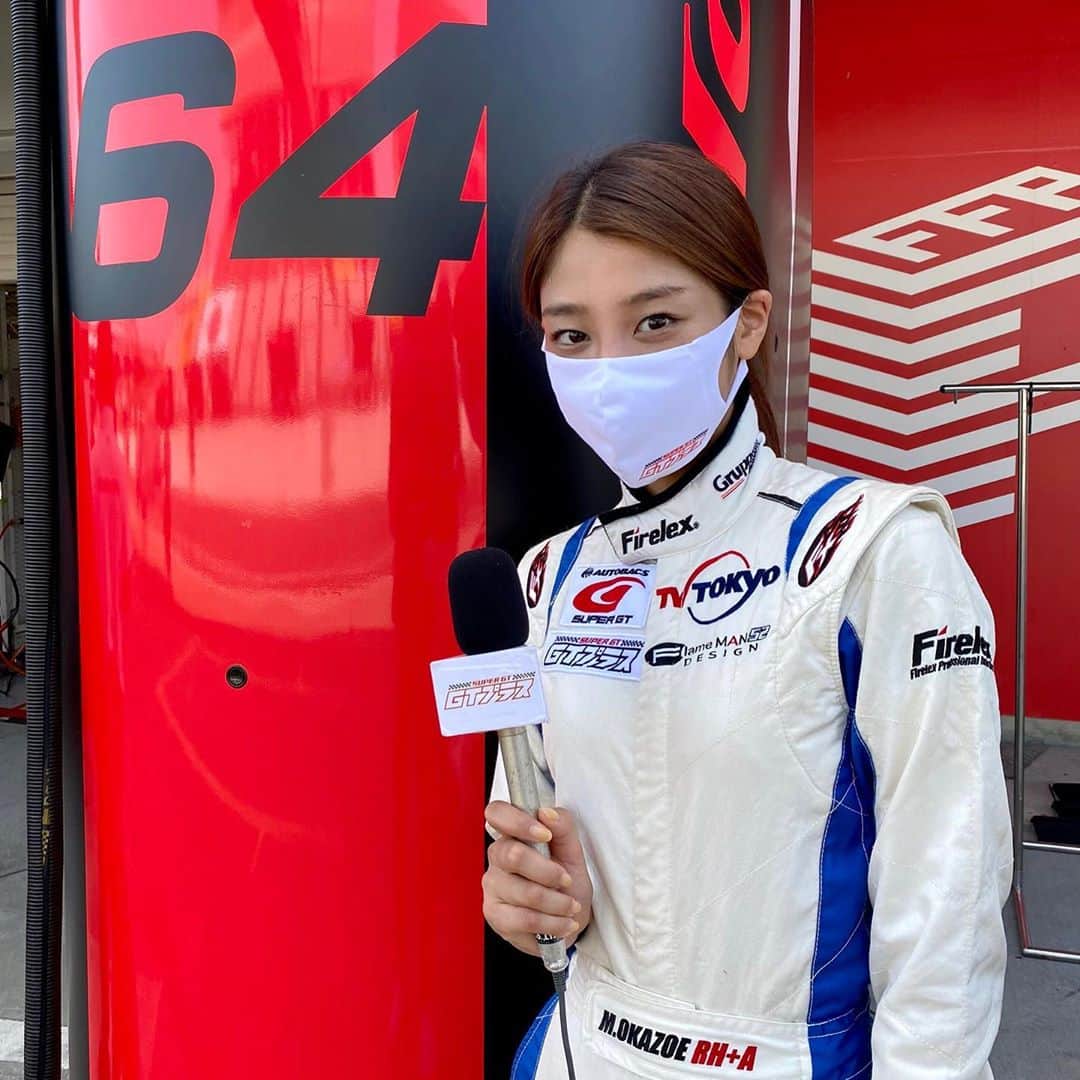 のインスタグラム：「.﻿ 今夜の【スーパーgtプラス】﻿ #テレビ東京（23時半〜）﻿ ﻿ 第三戦鈴鹿#gt500 の模様をお届けします！﻿ ﻿ やっぱり鈴鹿サーキットならではのレースに﻿ たくさん興奮しました🥴🏁﻿ ﻿ #スープラ勢のウエイトハンディ﻿ #鈴鹿といえばNSX﻿ #GTRの巻き返し﻿ #鈴鹿サーキット#supergt﻿ ポールポジション獲得64号車ピットにて🏎﻿ ﻿ ぜひご覧ください🌈😆」