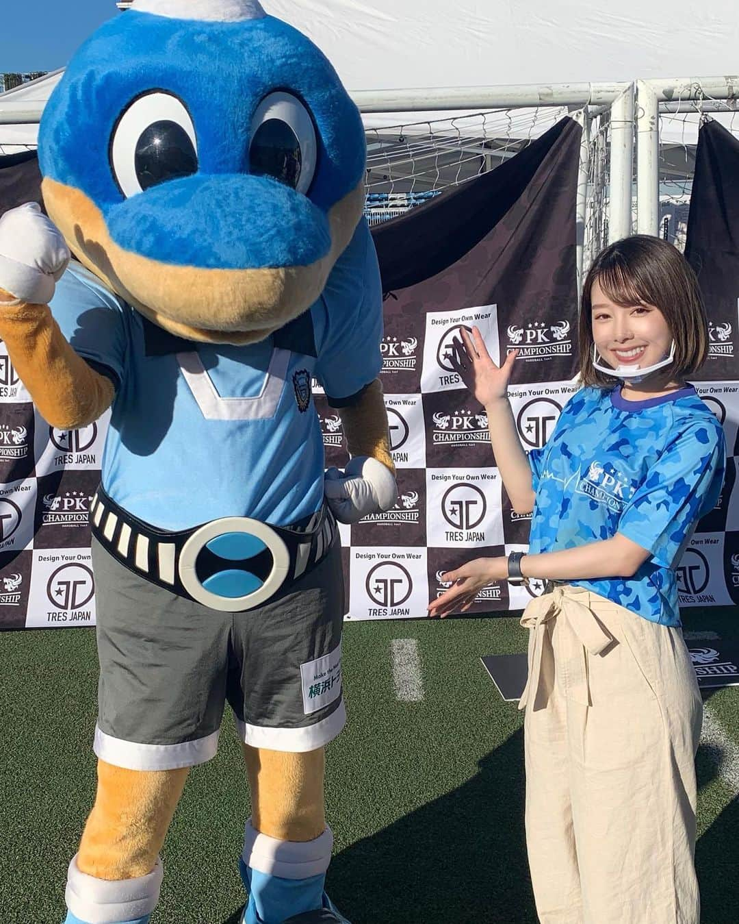 峰麻美さんのインスタグラム写真 - (峰麻美Instagram)「第9回PKチャンピオンシップ終わりました〜⚽️  3月の大会は新型コロナウイルスの影響で中止になってしまい、今大会も本当に開催できるのかどうか不安でしたが、たくさんの方にご参加いただき、怪我人や体調不良者も出さずに無事に終えることができて、心からホッとしています😭😭😭  参加者の皆さま、今回もご協力してくださった川崎フロンターレの皆さま、富士通スタジアム川崎の皆さま、ふろん太くん、そしてこの大変な状況で開催の決断や準備・運営をしてくださった関係者の皆さま、本当にありがとうございました＆お疲れさまでした✨  また来年お会いしましょう👋  #soccer #football #futbol #pk #pkchampionship  #pkチャンピオンシップ  #frontale  #川崎フロンターレ #ふろん太くん #1年ぶりの再会」8月30日 21時10分 - asaaaaami.0702