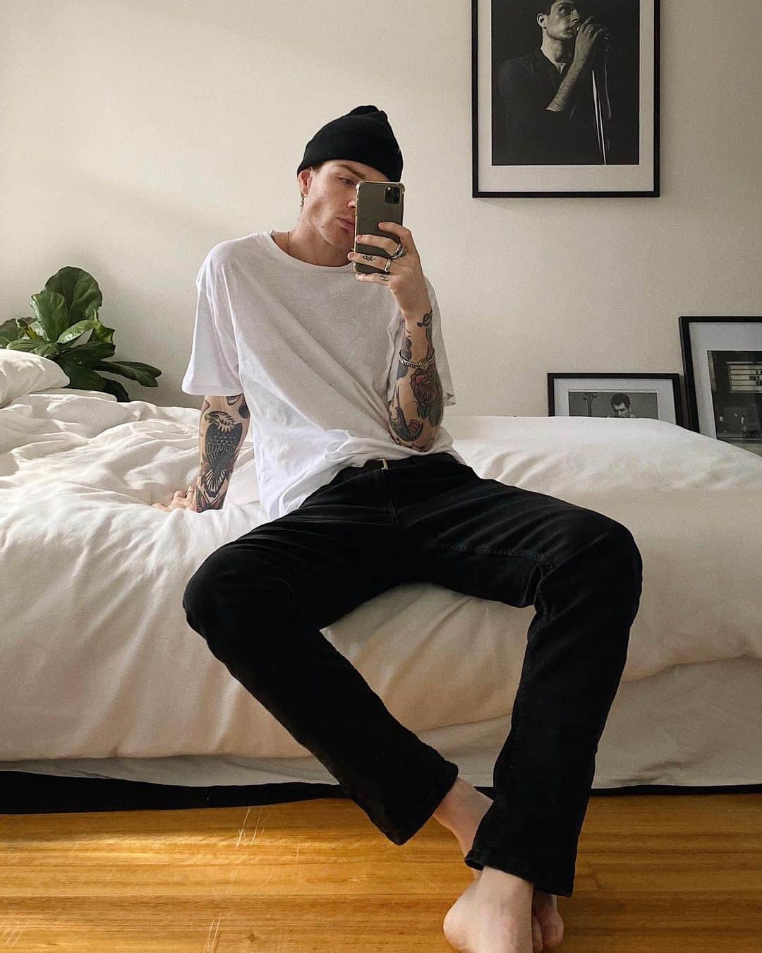 THOMAS DAVENPORTのインスタグラム：「the comfiest every day denim // @cottononmen @cottonon #cottonon #cottononmen」