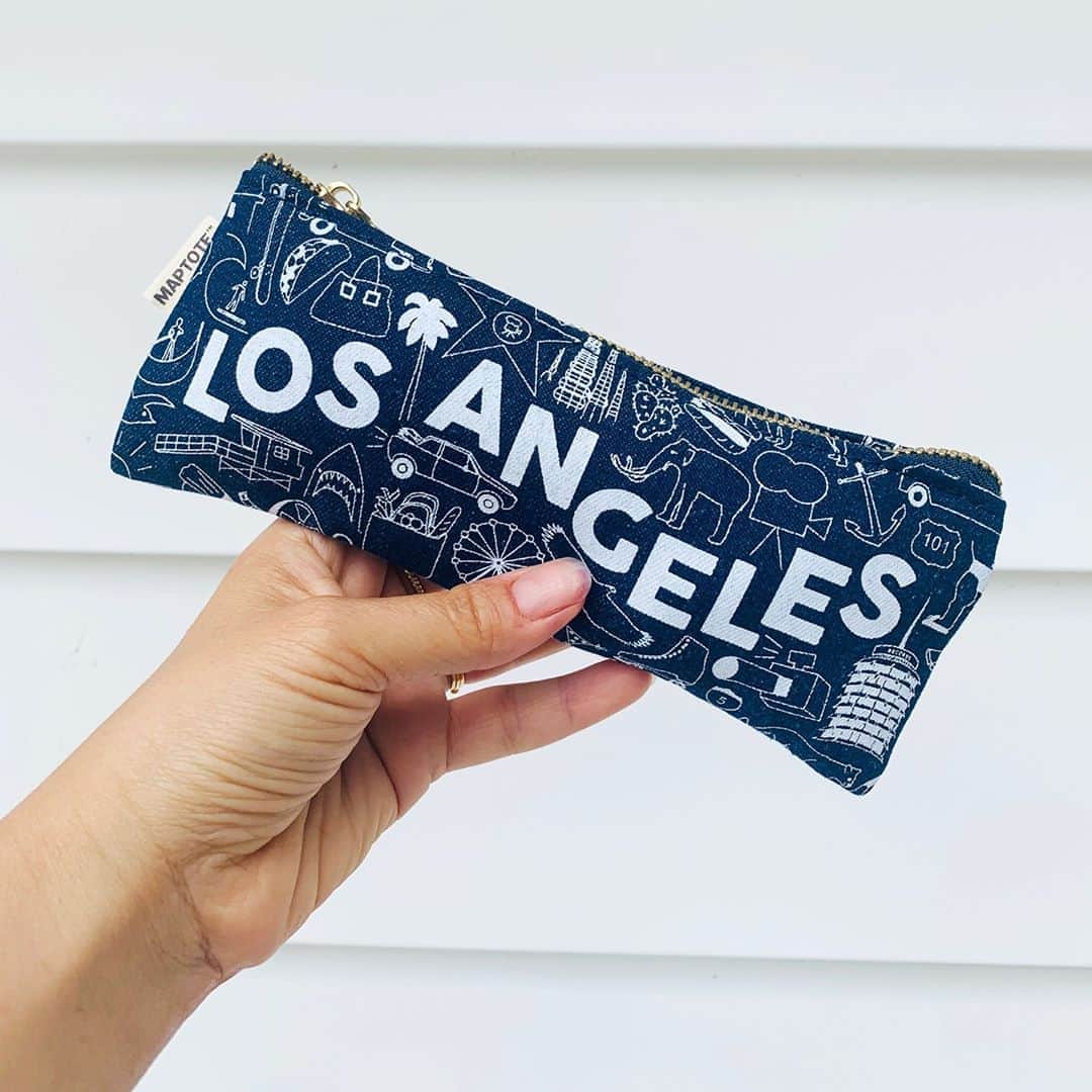 のインスタグラム：「Pencil, Zip, Flat and Coin Pouches! Oh my! All our travel pouches are 25% OFF, but hurry sale ends tomorrow! No code needed.」