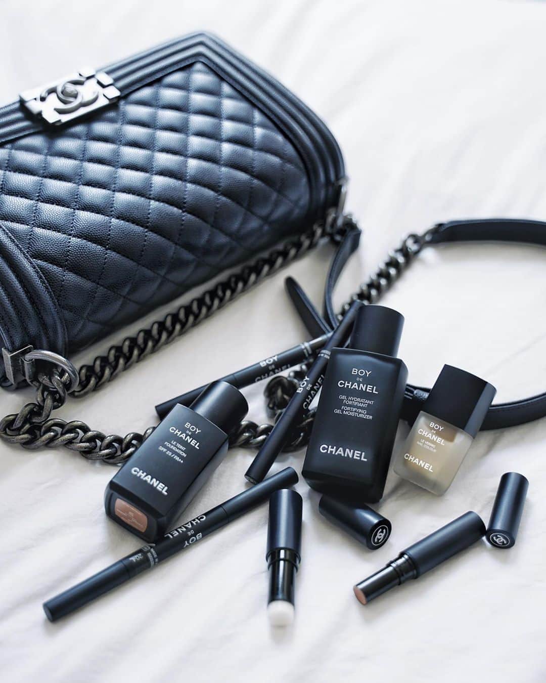 Christoffer Chengのインスタグラム：「Boys 💙 @chanel.beauty #boydechanel」