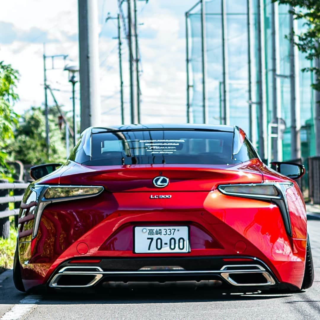 Lexus UKさんのインスタグラム写真 - (Lexus UKInstagram)「Living the lowrider lifestyle. 'Bagged' #LexusLC 500 courtesy of @delta.7000.  #Design #CarDesign #Automotive #Lexus #CarsofInstagram #LuxuryTravel #Luxury #Lexus #JDM #Bagged #Stanced #Modified #LowRider」8月30日 22時00分 - lexusuk