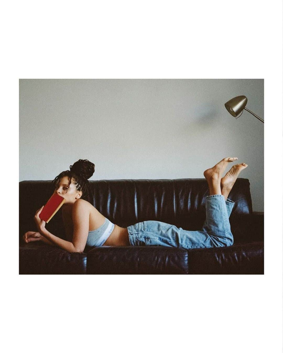 Calvin Kleinさんのインスタグラム写真 - (Calvin KleinInstagram)「@natttybee by @lincoln_james. #MYCALVINS」8月30日 22時02分 - calvinklein