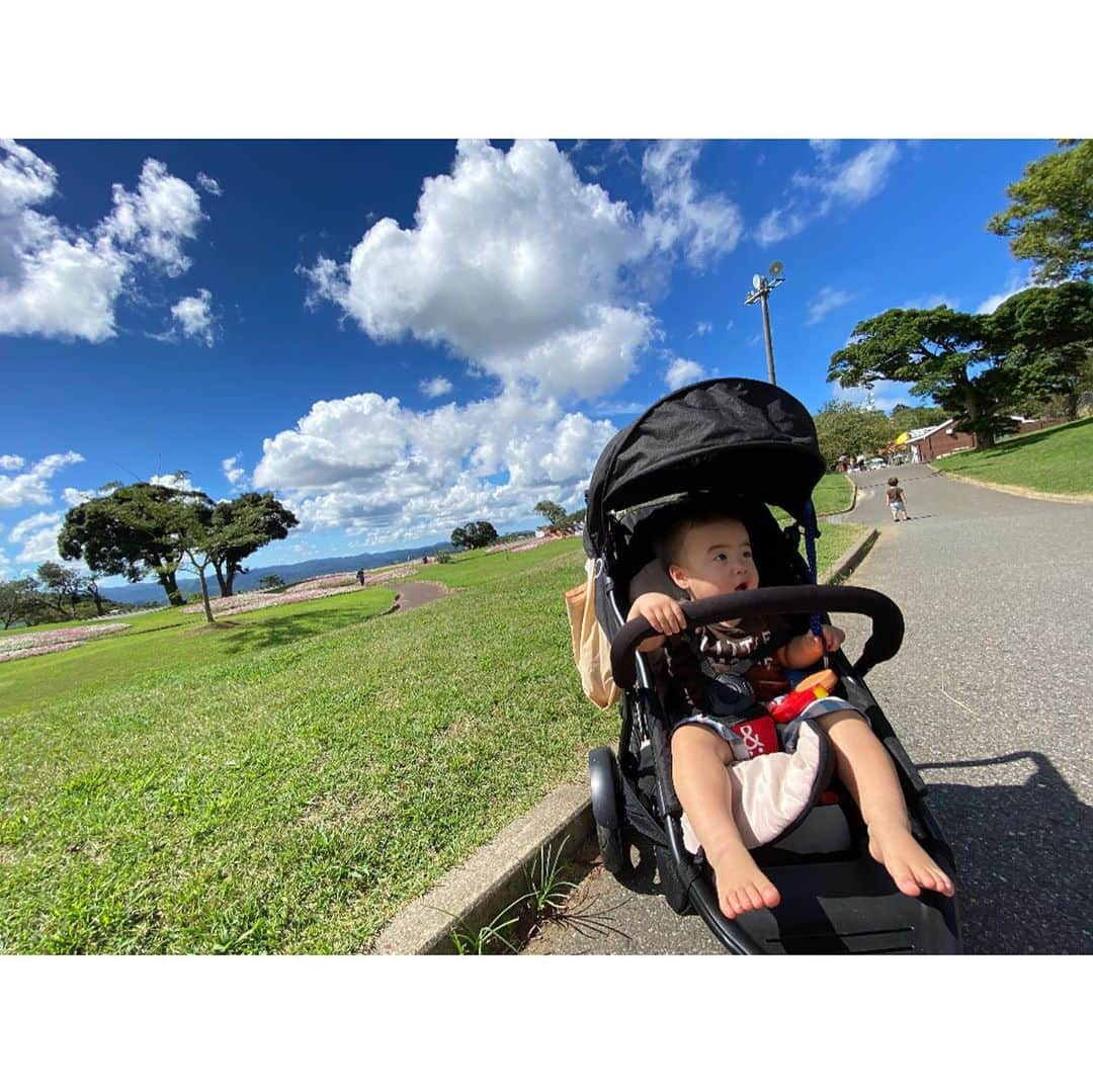 Tomoyaさんのインスタグラム写真 - (TomoyaInstagram)「暑かったー😎💦 じろうの声量すごい😳   #👶👶 #🌞🔥」8月30日 22時12分 - tomo_10969