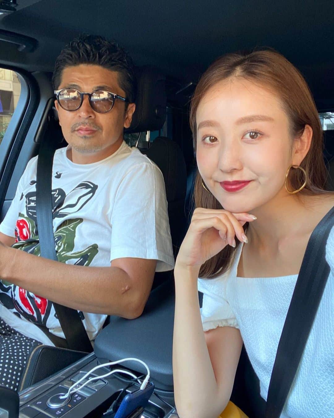 のインスタグラム：「. . またまた急なインスタLIVE 見てくださってありがとうございました👨🏻‍🦱❤️ . . 質問いただいたピアスは @blanciris_official です💫 . . リップは資生堂ルージュルージュRD503の上に THREEのリリカルリップブルーム19重ねてます💄」