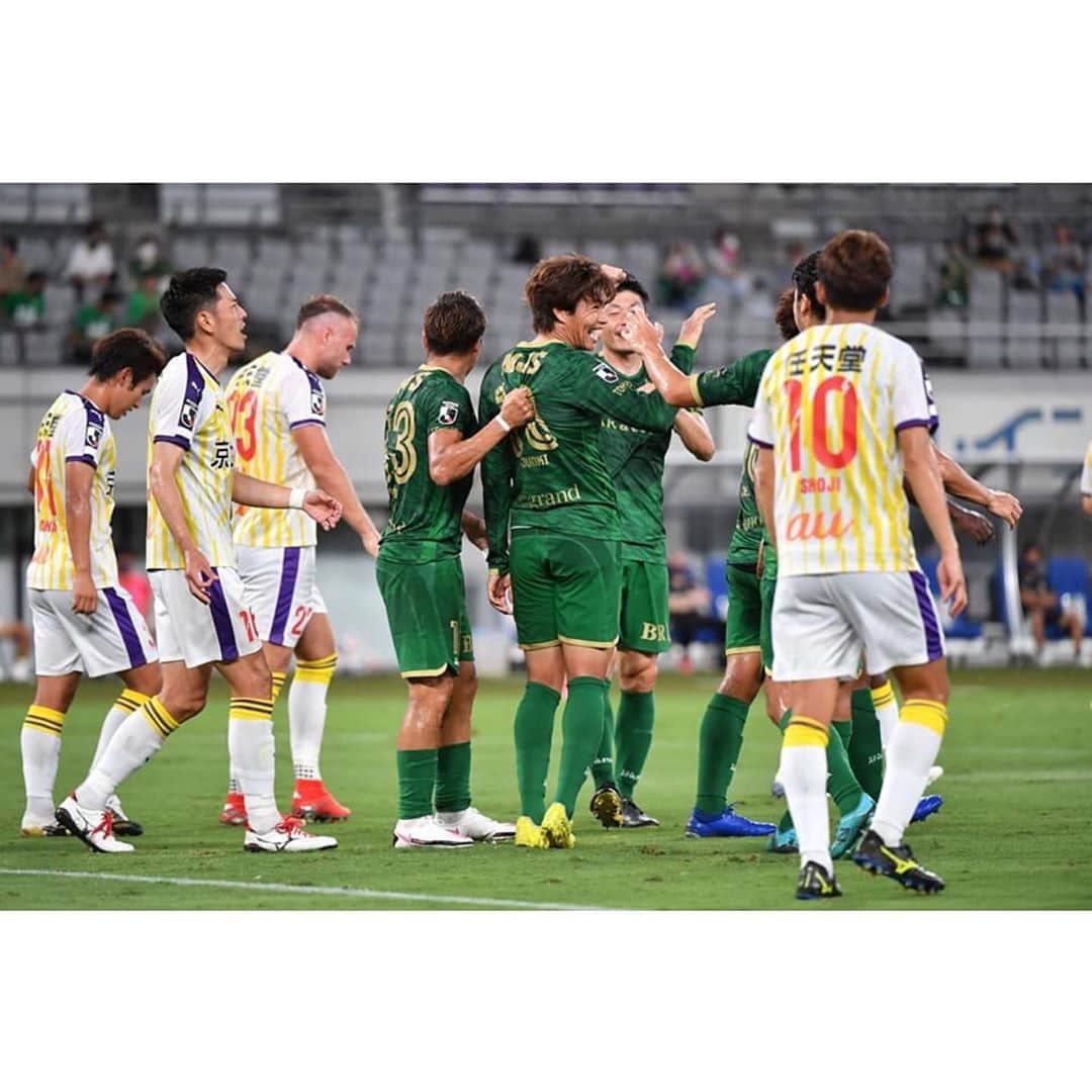 小池純輝さんのインスタグラム写真 - (小池純輝Instagram)「. 今季3ゴール目⚽️ これまでセットプレーからのゴールは全くと言っていいほどなかったのに今年は既に2ゴール💡 成長と捉えてます✨ #jleague #jリーグ #jfa #j2 #東京ヴェルディ #tokyoverdy #verdy #verdyfamily #soccer #football⚽ #football #footballplayer #サッカー #フットボール #サッカー好きな人と繋がりたい #サッカー好きな人と繋がりたい #小池純輝 #19 #⚽️ #東京 #tokyo #athleta #京都サンガ #goal」8月30日 22時16分 - junki_koike