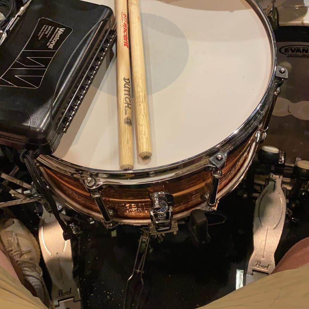 DUTTCHさんのインスタグラム写真 - (DUTTCHInstagram)「今日もこうして叩ける事に  感謝。  #pearl #wincentdrumsticks  #westone #drum #duttch」8月30日 13時27分 - uzmkduttch