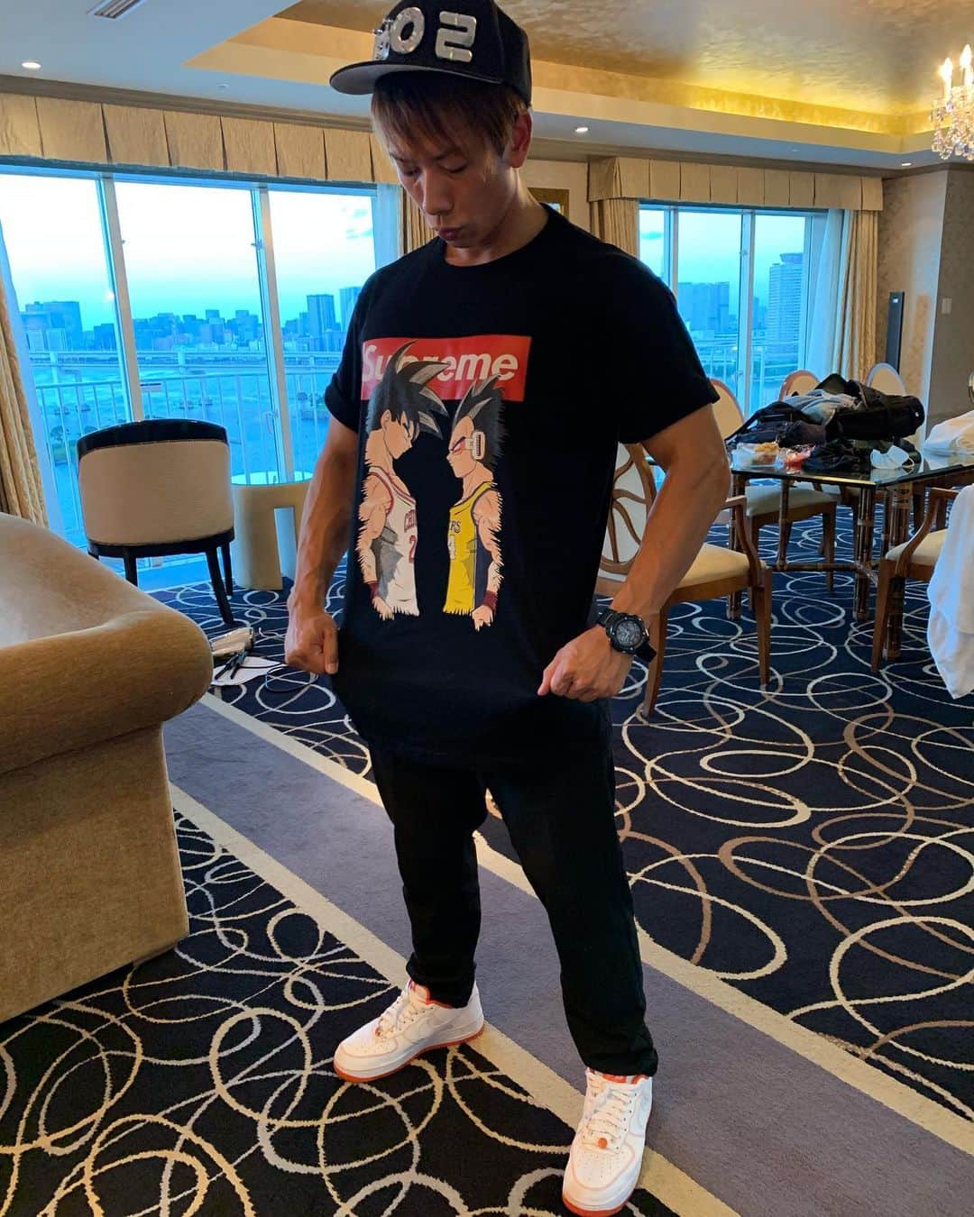 のインスタグラム：「誕生日プレゼント頂きました☺️﻿ ﻿ Netflixのマイケル・ジョーダンの「ラスト・ダンス」にどハマりしたので﻿ ﻿ めちゃくちゃ嬉しい！😂💕」