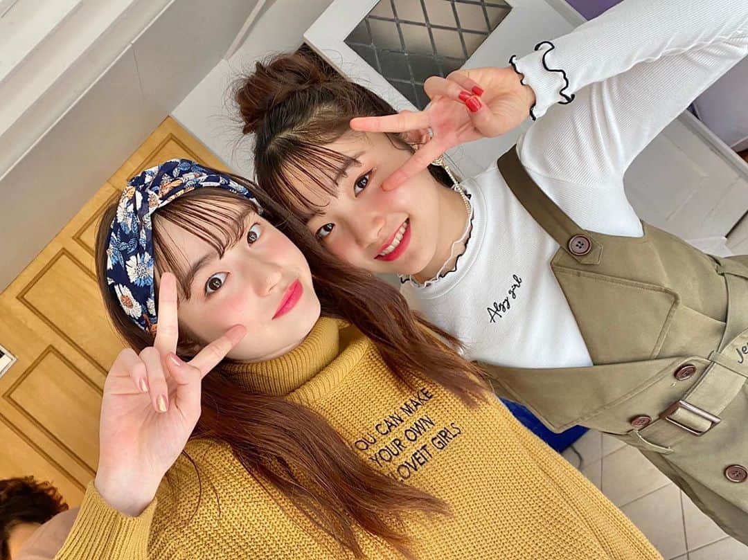 ニコ☆プチのインスタグラム：「👗👭👗 ・ ナタデココ大好きシティガールズ アヤナココ💛 ・ ・ #ニコプチ #プチモ #葛西杏也菜 #井口虹姫 #アヤナココ #ナタデココ #韓国好きも共通点🌟」
