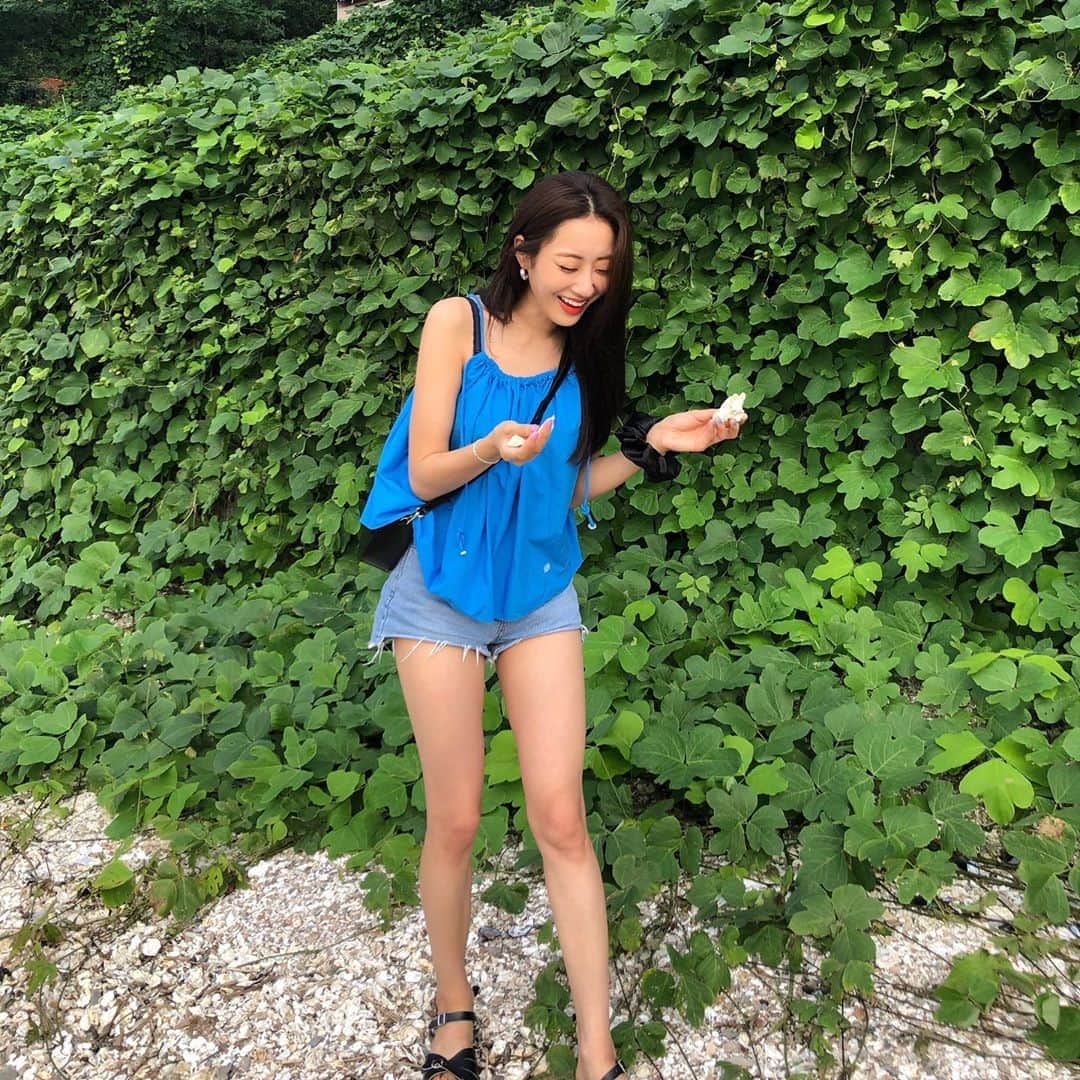 ギョンリ さんのインスタグラム写真 - (ギョンリ Instagram)「💙고갱님 요청하신 사진을 대령 합니다💙 힘든 시기지만 우리 모두 힘내요🙏🏻」8月30日 14時22分 - gyeongree
