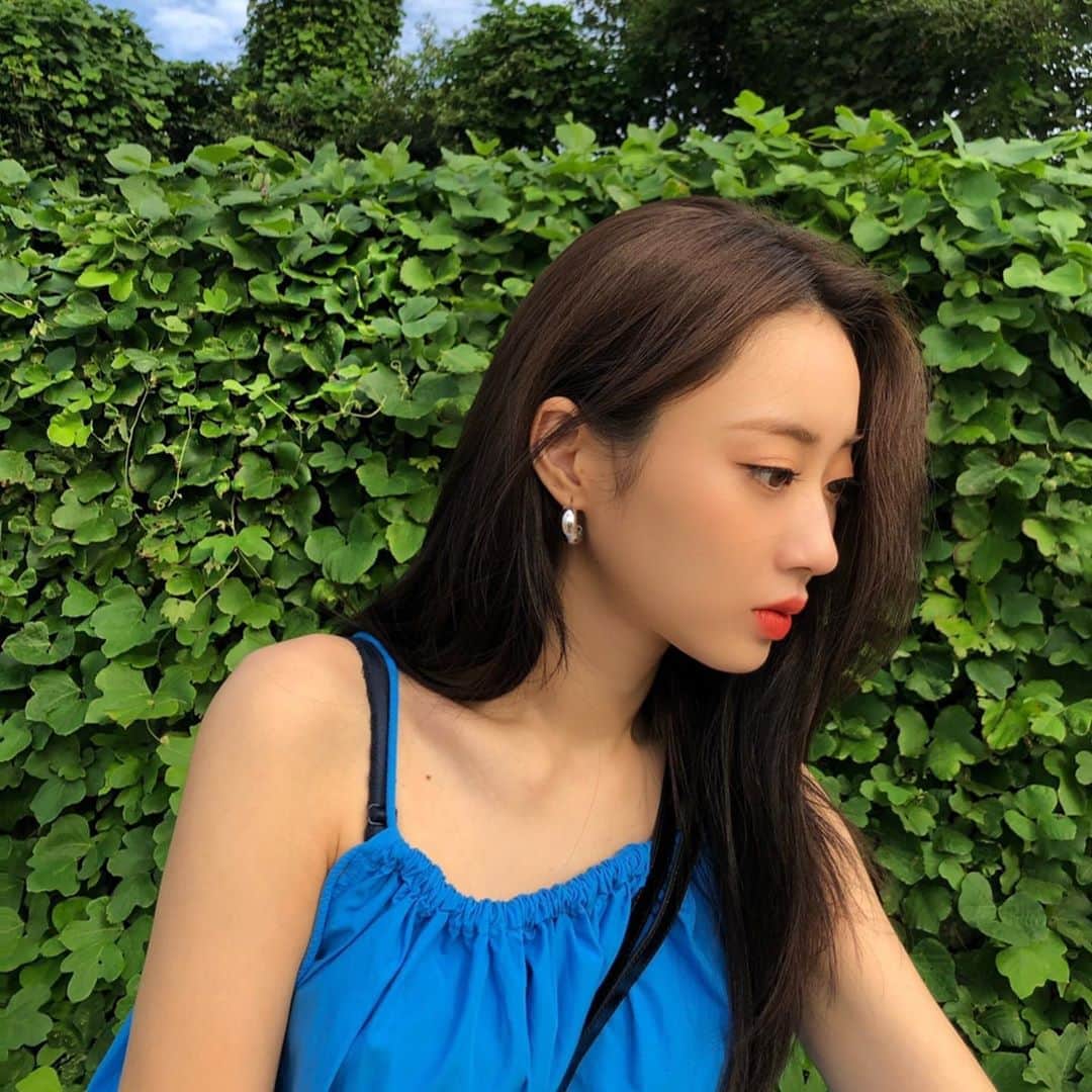 ギョンリ さんのインスタグラム写真 - (ギョンリ Instagram)「💙고갱님 요청하신 사진을 대령 합니다💙 힘든 시기지만 우리 모두 힘내요🙏🏻」8月30日 14時22分 - gyeongree