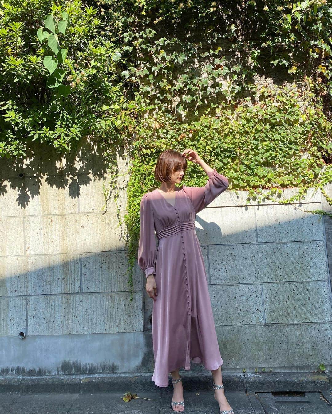 ヨンアさんのインスタグラム写真 - (ヨンアInstagram)「しなやかな素材で作ったモテワンピース❤︎ 好き👗 @coel_y 🎀ポップアップでも大人気です！ #fashion #love#onepiece #sunday#weekend #japan#tokyo」8月30日 15時14分 - youn1029