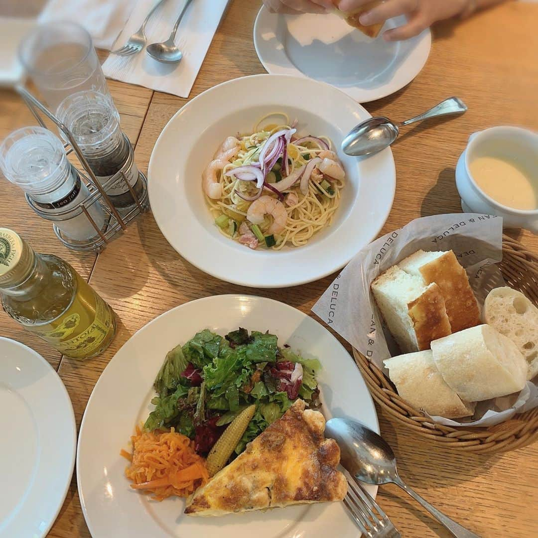 yukieさんのインスタグラム写真 - (yukieInstagram)「キッシュ美味しかった😁  #lunch #deananddeluca  #food #instalike #instafood  #ランチ #カフェ好きな人と繋がりたい  #大阪カフェ #グルメ」8月30日 15時17分 - yumama366