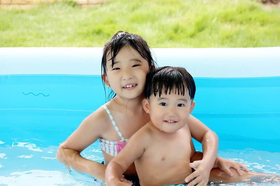 のインスタグラム：「#happy #家事 #育児 #family #家族 #boy #smile #男の子 #息子 #code #love #lucky #kids #子供 #thankyou #宝物 #ベビー #fashion #follow #心 #縁 #パパ #ママ #家族写真 #男の子ママ #赤ちゃん写真 #photo #子育て #1歳 #flower」