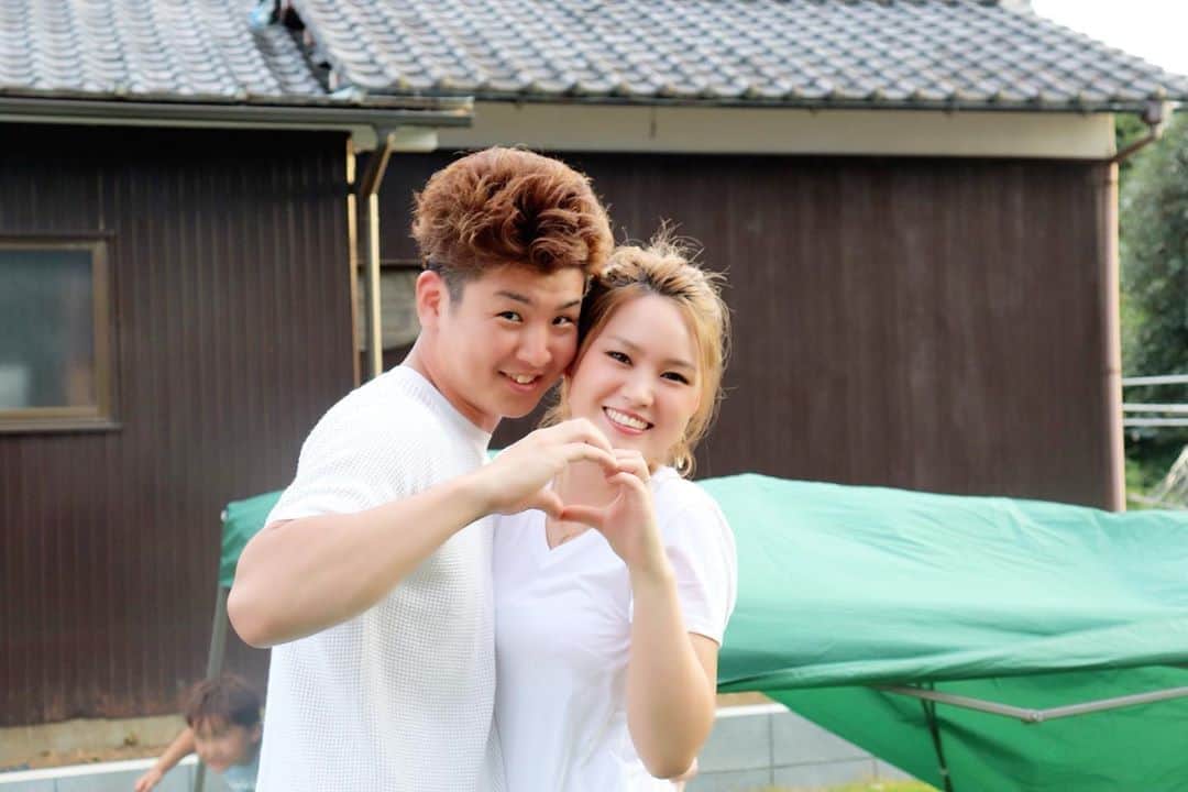 のインスタグラム：「#happy #家事 #育児 #family #家族 #boy #smile #男の子 #息子 #code #love #lucky #kids #子供 #thankyou #宝物 #ベビー #fashion #follow #心 #縁 #パパ #ママ #家族写真 #男の子ママ #赤ちゃん写真 #photo #子育て #1歳 #flower」