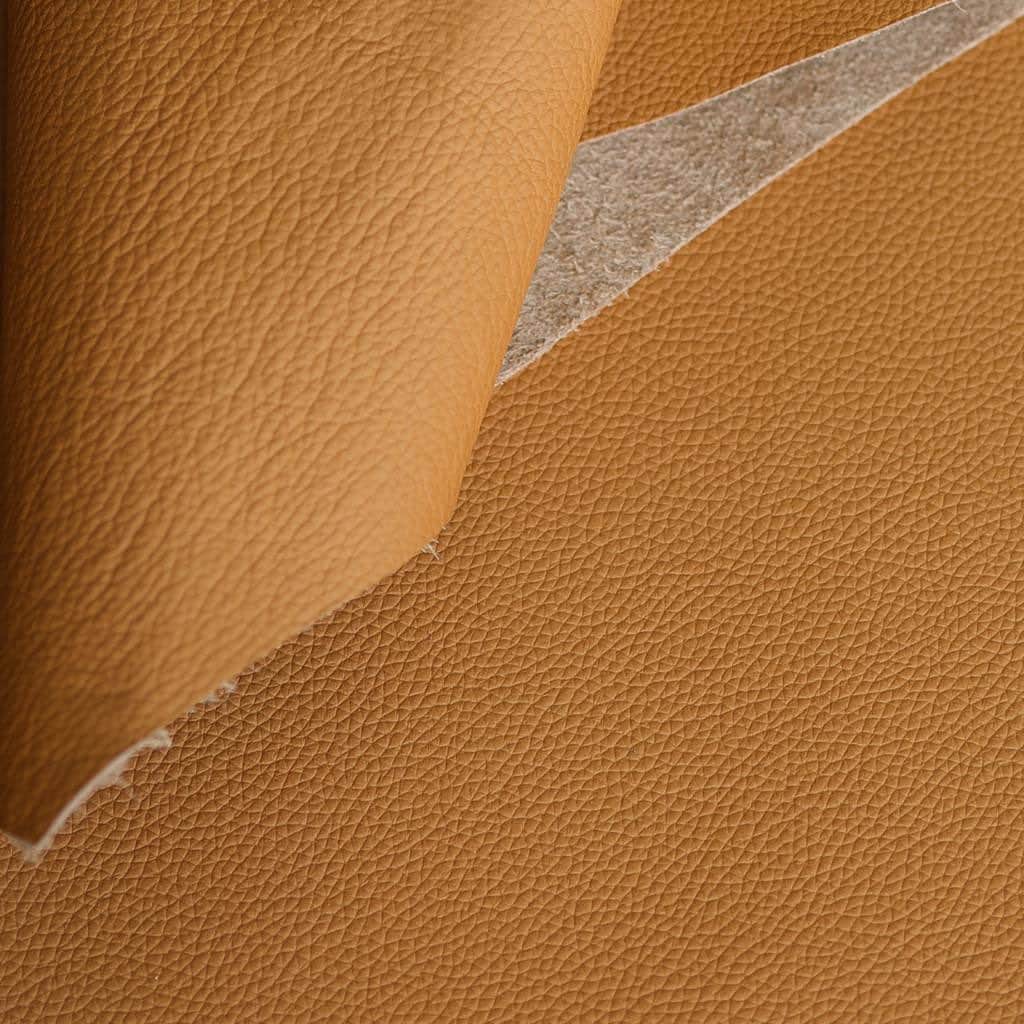 ブリーのインスタグラム：「Love and passion since 1970. We would like to share our love for a unique material with you. You are the reason BREE is more than just a brand - you write the stories around our products. There's a special magic in every bag right from the start. The magic of a new beginning. How is your story written? What moments will you remember with a BREE product for a lifetime? . . . #50yearsofbree #anniversary #breesince1970 #madetomakeadifference #breevolution #handbags #leatherbags #purequality #purefashion #sustainablefashion」