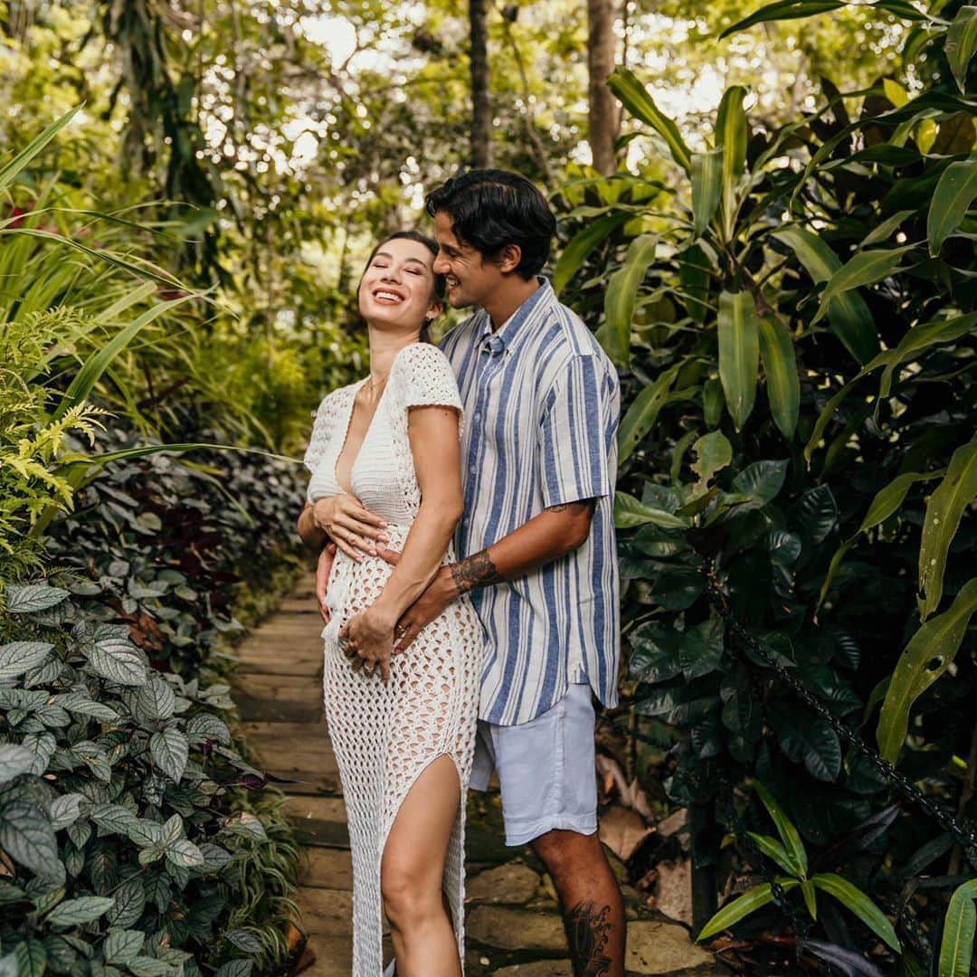 Jennifer Bachdimさんのインスタグラム写真 - (Jennifer BachdimInstagram)「Our Pregnancy Journey Part I is now LIVE. I surprised Irfan, Kiyomi and Kenji with the amazing news, we told our family in special ways that we’re expecting and we recorded our first doctor appointments❤️🙏🏼 Watch it on my YouTube Channel (direct link in my bio) #BabyBachdimOnTheWay #teamBachdim #pregnancy #14weekspregnant」8月30日 15時34分 - jenniferbachdim