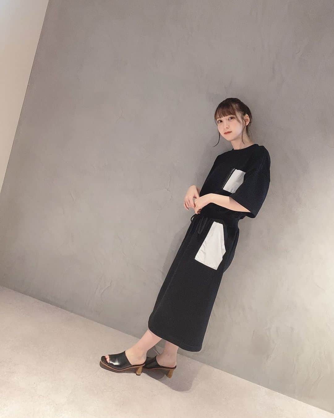 松岡菜摘のインスタグラム：「. . ポニーテールしたよーー☺︎ あんまり見えないね。笑 .」