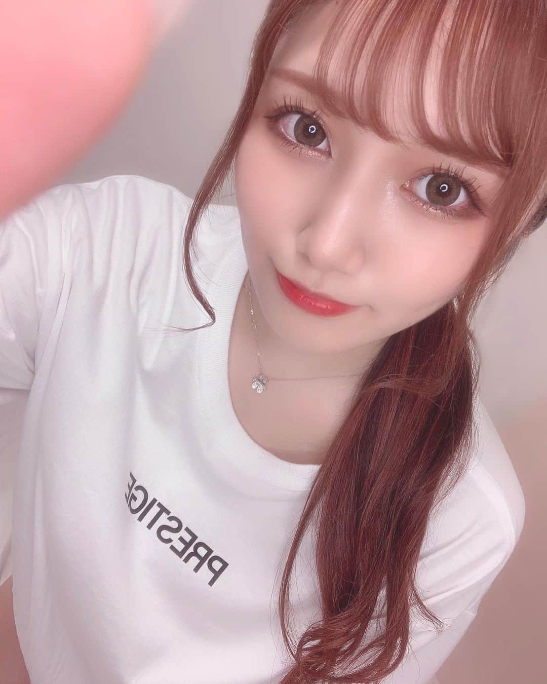 のインスタグラム：「プレステージTシャツ🐻💭 ・ ・ ・ ・ #実はノーパン#斎藤あみり#av女優#プレステージ#自撮り#sexy#グラビア#性感女优 #女星#可爱#kawaii#selfie#photography」