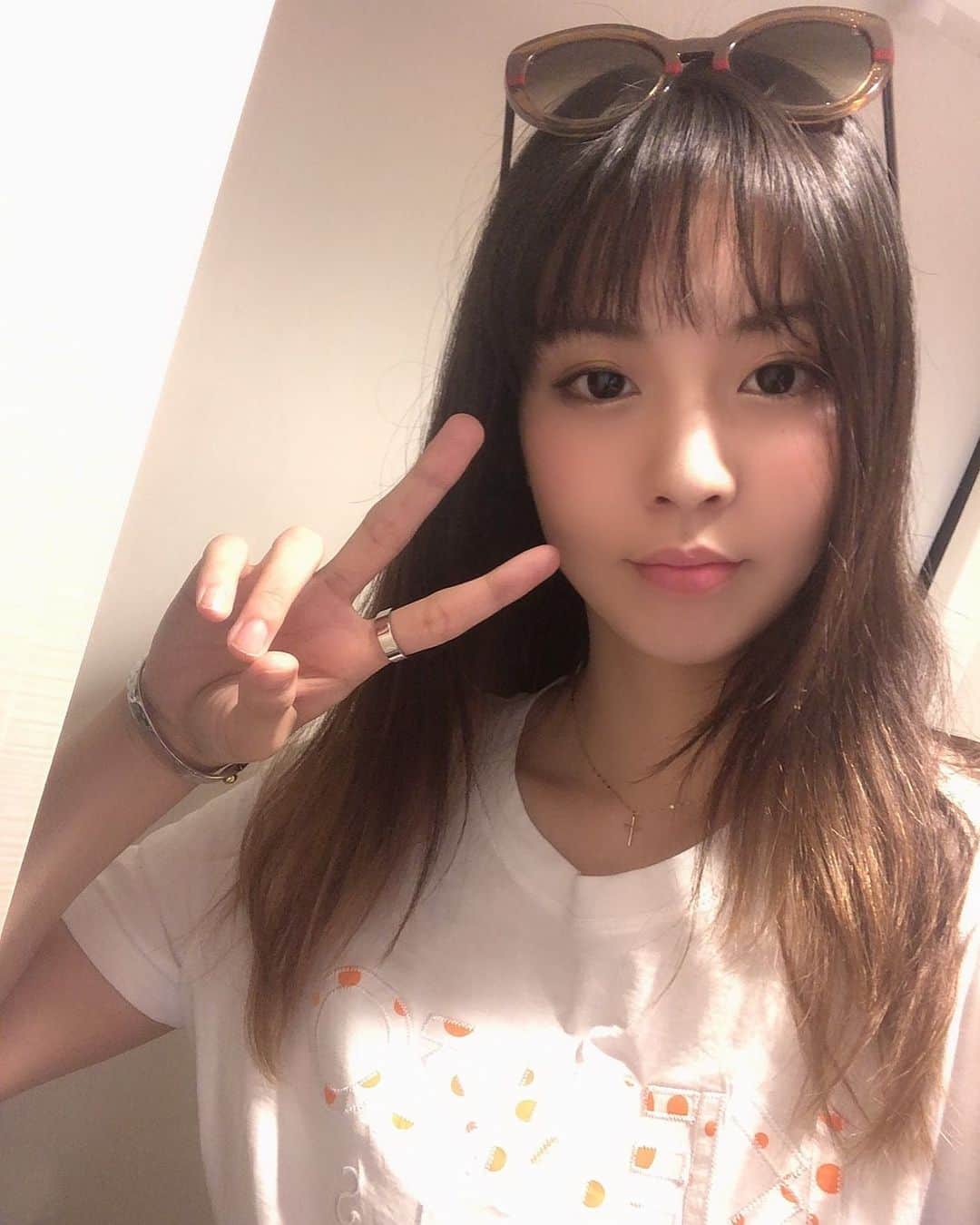 矢吹世奈のインスタグラム：「☀️☀️☀️ まだまだ夏だね。 こけしだね。 サングラスだね。 #残暑」