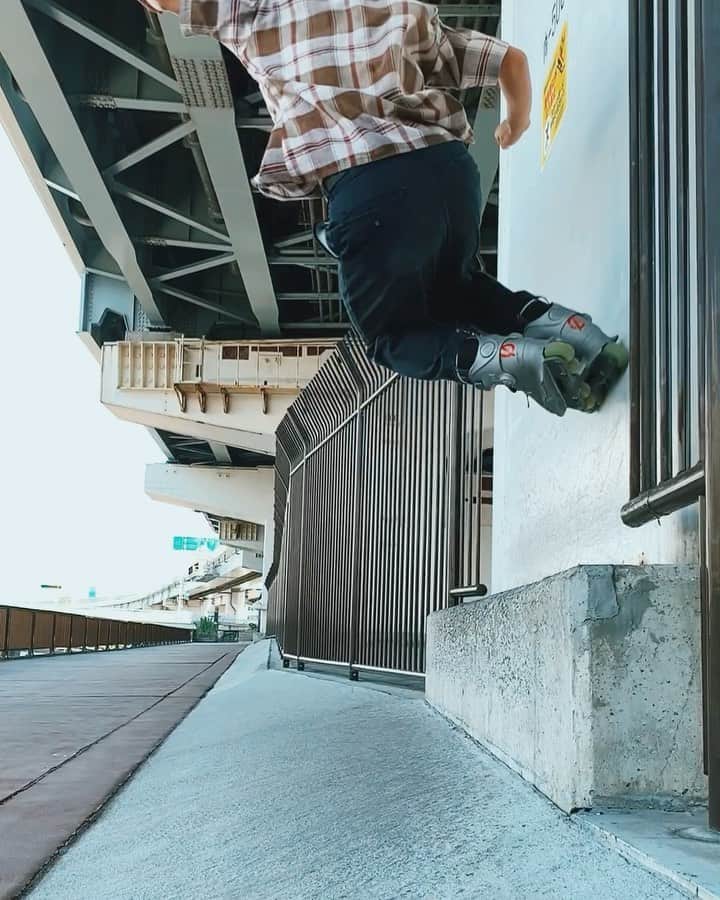 安床武士のインスタグラム：「@yutoyutokun #chowassu style🤙 楽しかったー！！また #ちょわっす で！ @8787kawai  @takanori_1988  . @usdskates  #rollerblading #usdskates #usdaeon #aggressiveinline #inlineskate #インラインスケート #ローラーブレード #takeshiyasutoko #安床武士」