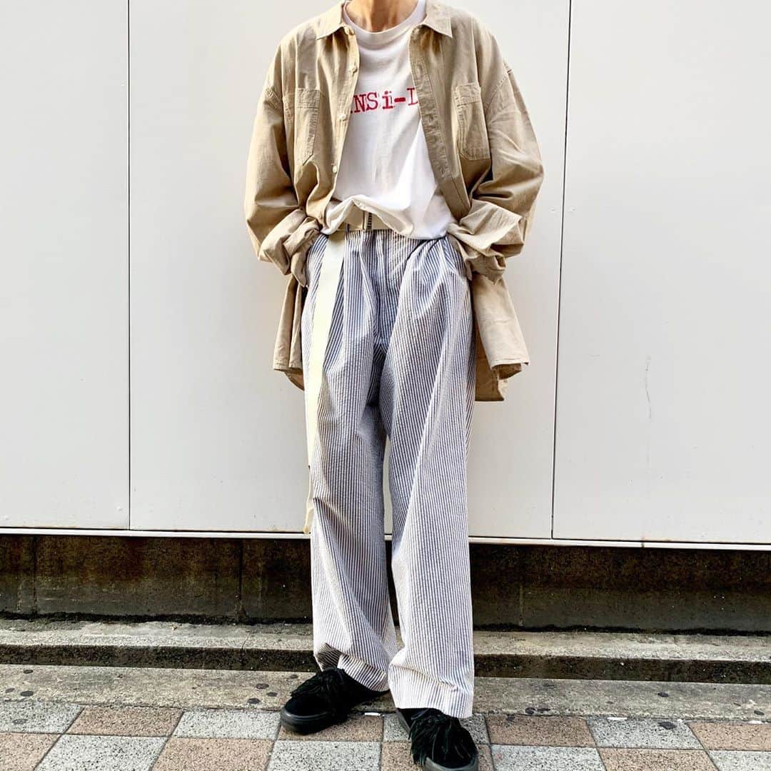 のインスタグラム：「DOCKERS ブラウンシャンブレーシャツ ¥4500+tax . JAMMRU'Z 自粛Tee ¥4500+tax . シアサッカー ストライプスラックス ¥4500+tax . SOK KYO shit belt ¥9000+tax .  #お問い合わせはお電話で承ります #jammru #osaka  #fashion  #streetstyle  #streetfashion  #vtg  #vintage  #used  #usedclothing  #古着 #古着屋 #ファッション #70s #80s #90s #ご来店の際はマスクの着用をお願い致します」