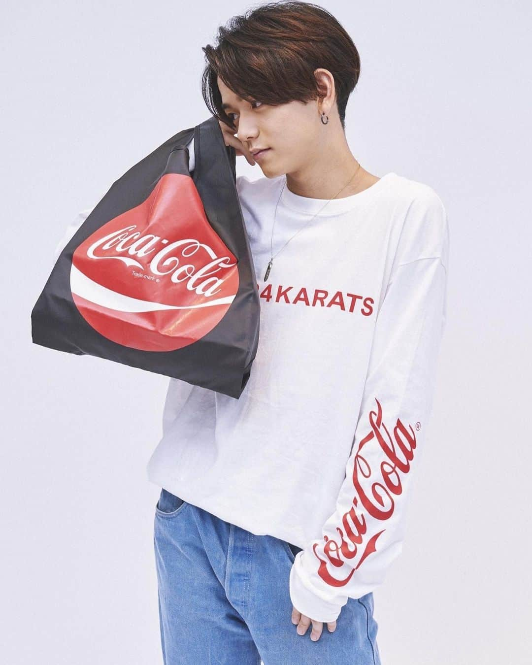 中島颯太さんのインスタグラム写真 - (中島颯太Instagram)「"Coca-Cola Collaboration" 9.5(SAT) ON SALE  #fantastics #24karats  #cocacola @24karatsofficial  @vertical_garage」8月30日 17時31分 - sotanakajima_official