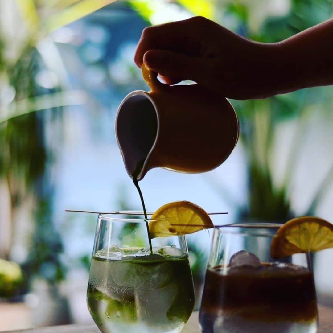 のインスタグラム：「Matcha és presso tonic!! Nagy kedvenceim,és szépek is😊」