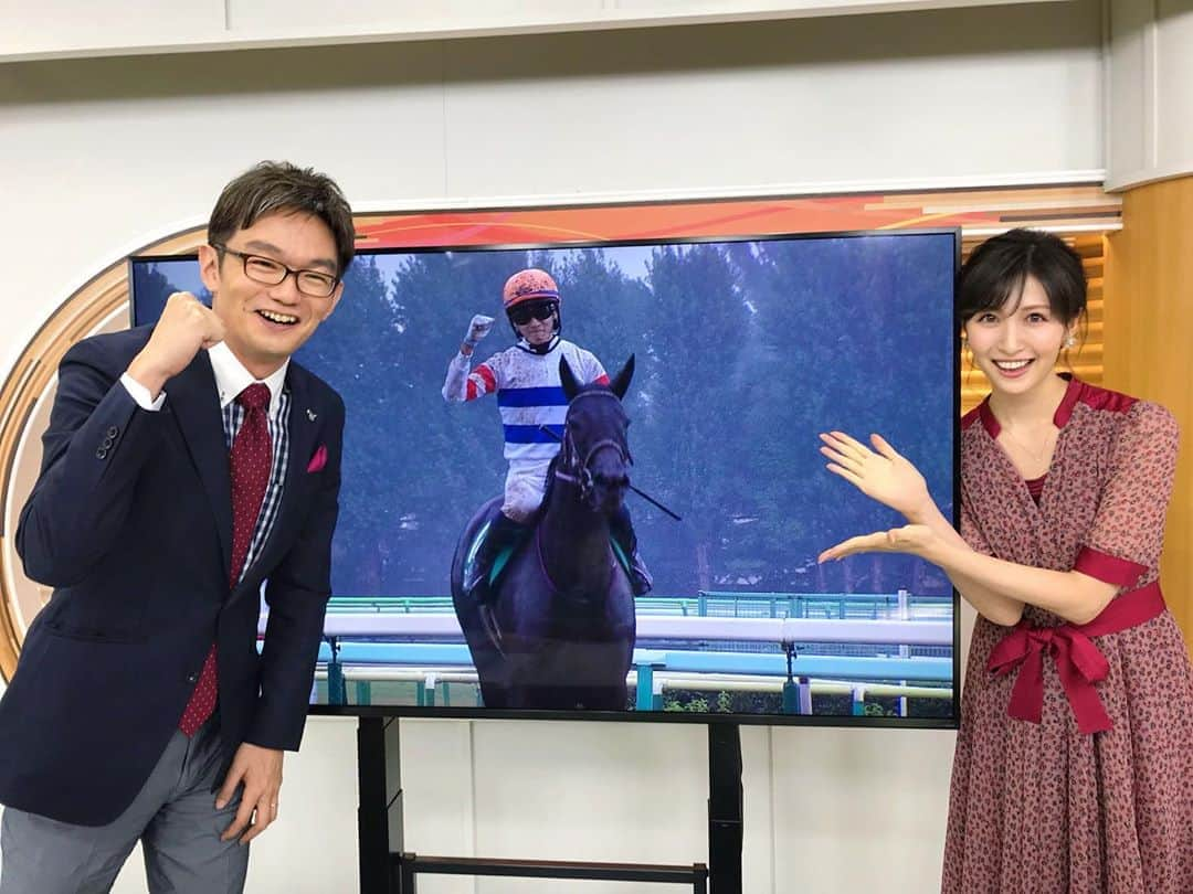 横山ルリカさんのインスタグラム写真 - (横山ルリカInstagram)「. 【KEIBAプレミア】ありがとうございました🏇✨ キーンランドCは、大外からエイティーンガールが差し切り重賞初制覇🎉 坂井瑠星騎手のガッツポーズ決まってました〜☺️✨✊ いよいよ来週で夏競馬は終了🌻 いい締めくくりができますように💨 . #KEIBAプレミア #キーンランドC #エイティーンガール #坂井瑠星 騎手 #おめでとうございます🎉」8月30日 17時48分 - rurika_yokoyama_official