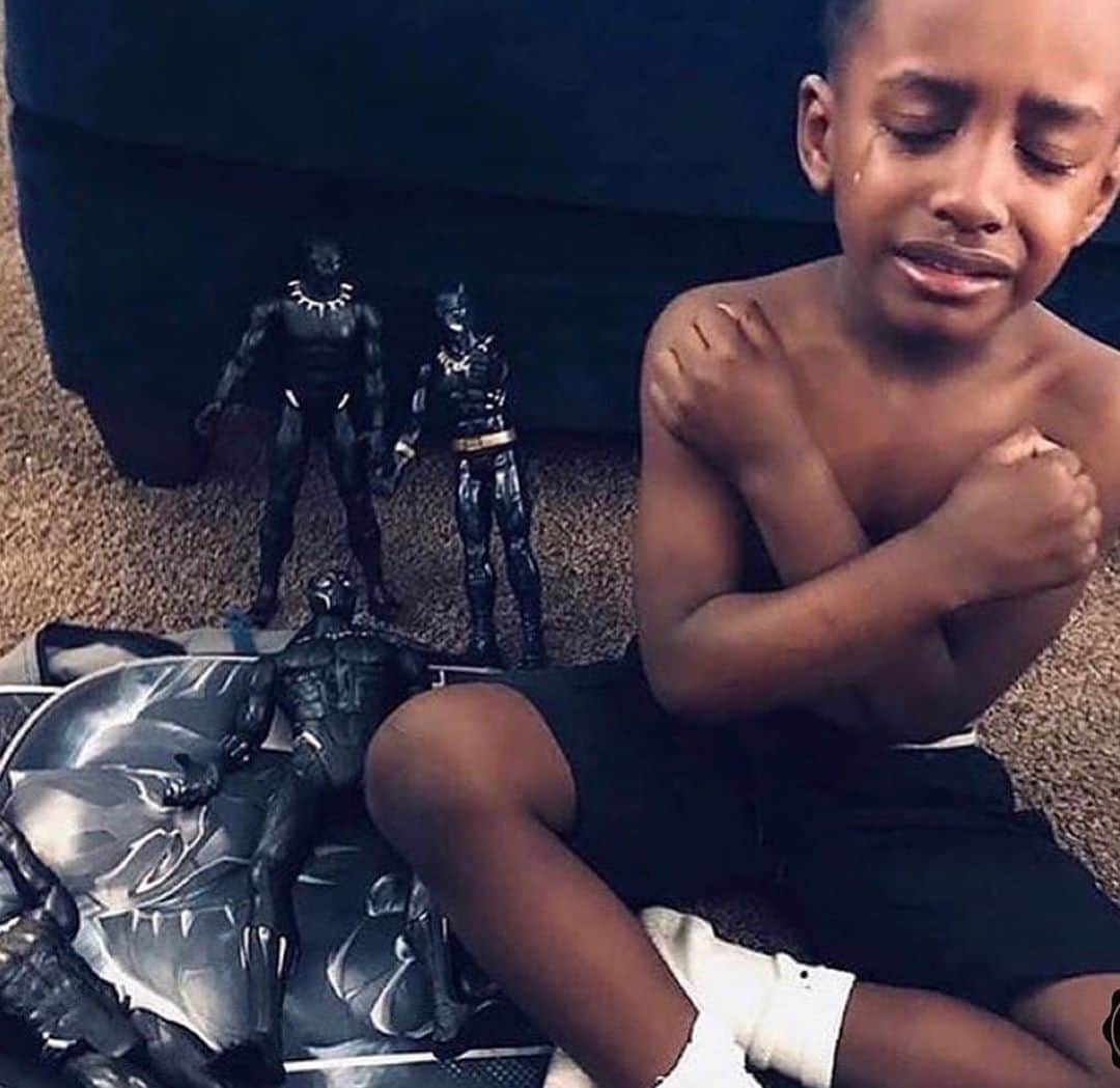 ジェニファー・エスポジートのインスタグラム：「THIS!  He gave children a dream to see more than what was here before. What a legacy to leave.  #chadwickboseman」