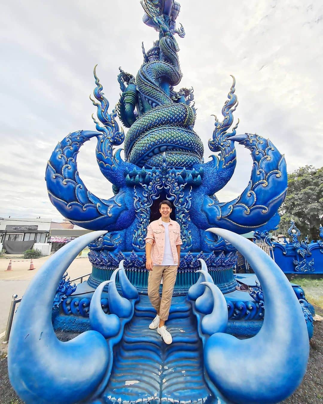 アイス・サランユーのインスタグラム：「Amazing Thailand💙🙏 #chiangrai  #thailand  #เที่ยวทั่วไทยกับไอซ์ศรัณยู」