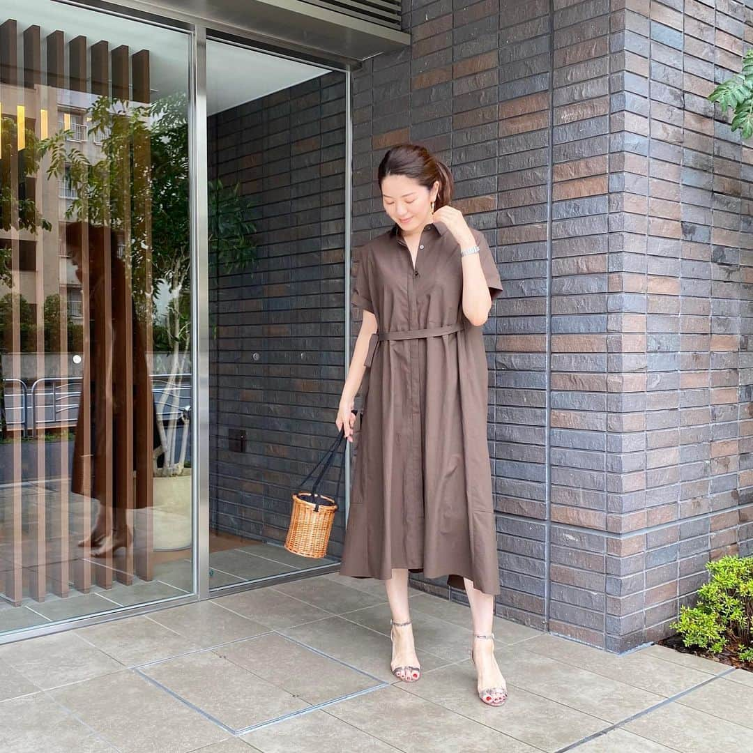 清水愛さんのインスタグラム写真 - (清水愛Instagram)「@1er_arrondissement  この夏のお気に入りワンピース👗 . @domani_official 10/11月号 #domanist 連載ページで“ラクおしゃ”がかなう今年のMVPワンピース として載せていただいてます😊 . . #domani #domanimagazine #ドマーニ #ワンピースコーデ #1erarrondissement #ブラウンコーデ  #コーディネート #fashion #coordinate」8月30日 18時40分 - aismz0218