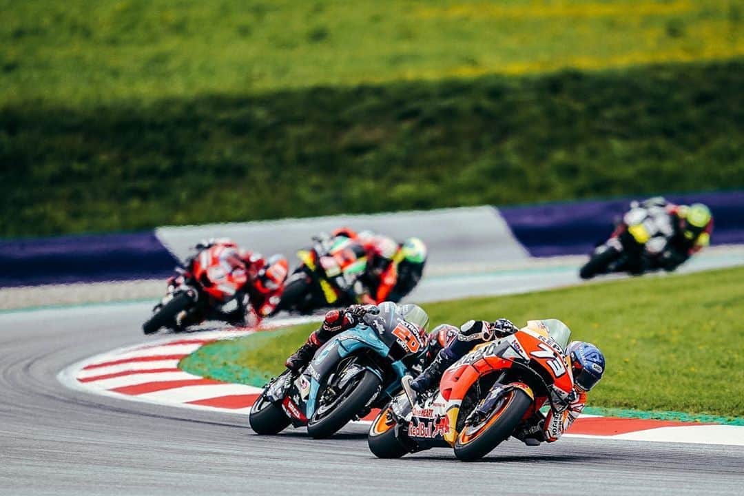レプソル・ホンダのインスタグラム：「Sunday funday not quite the same without a race...」
