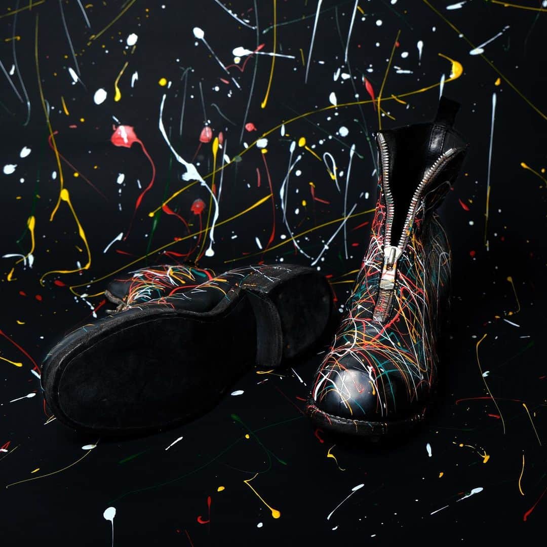 ビームスさんのインスタグラム写真 - (ビームスInstagram)「GUIDI x International Gallery BEAMS Special Boots  アーティスティックなスペシャルピース 独特なトウのフォルムやジップパーツなど、＜GUIDI（グイディ）＞の象徴的なデザインで世界的人気を博すブーツ『PL 1』。手作業で絵の具をしたたらせるドリッピング技法が用いられたスペシャルピースです。  https://www.beams.co.jp/item/international_gallery_beams/shoes/23320542030/  #inernationalgallerybeams #インターナショナルギャラリービームス #beams #ビームス #boots #ブーツ #gui」8月30日 20時34分 - beams_official