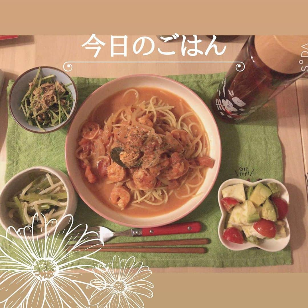 高橋茉奈さんのインスタグラム写真 - (高橋茉奈Instagram)「＊ 今日のおかず作りすぎたごはん🍽💛 ナムルが美味しすぎて大ヒット\♥︎/ 明日のお弁当のお供にしよー！ #셀카#셀피#나#일상#여자#26살#94년생#일본인#패션#얼짱#셀스타그램#얼스타그램#인스타그램#맞팔은댓글#단발#단발머리#今日のごはん#茉奈飯#ご飯#먹스타그램」8月30日 20時32分 - 94.05.28