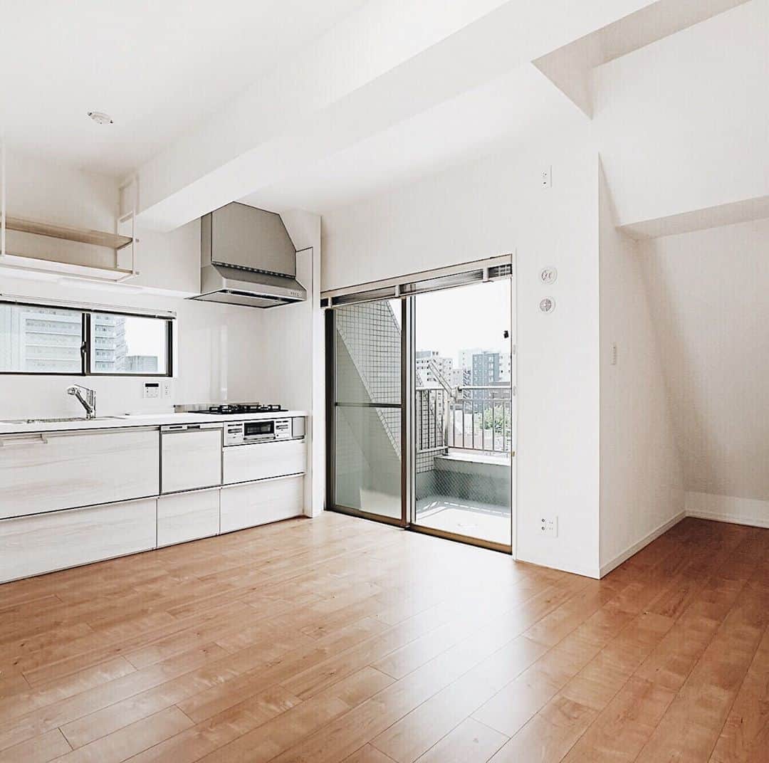 カウカモ ｜『一点もの』の住まいに出会おうのグルメインスタ