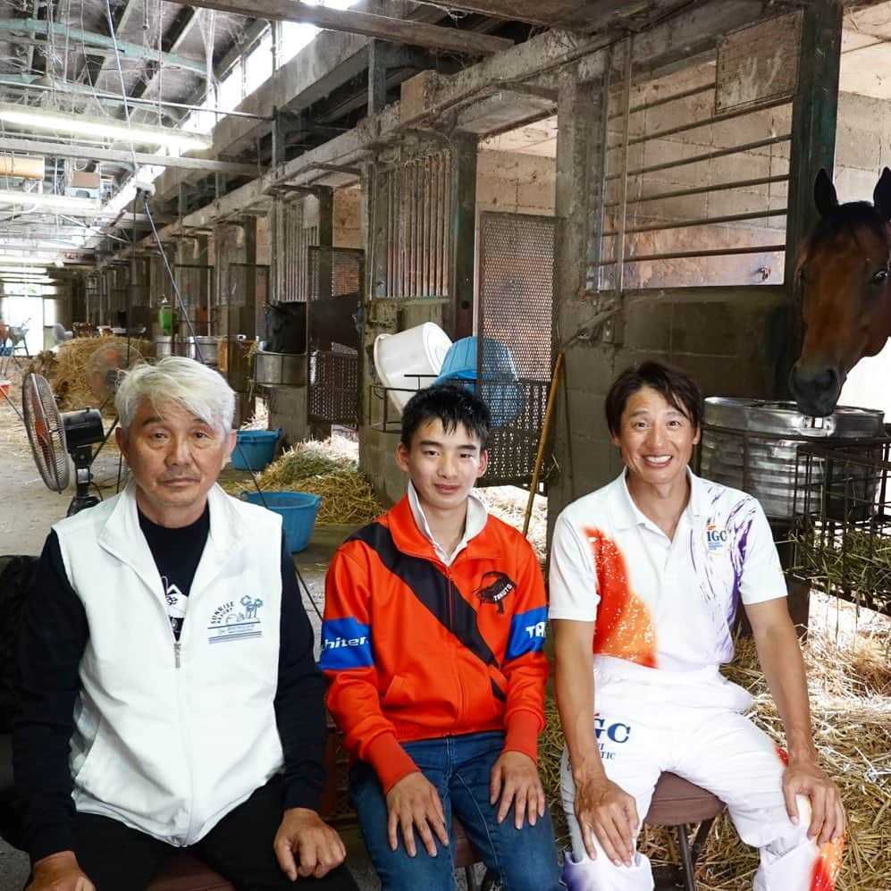 池谷幸雄さんのインスタグラム写真 - (池谷幸雄Instagram)「本日、佐賀競馬場の第10レースで、池谷匠翔騎手9勝目できました！  賞金も1位250万円という高額のレースで1着取れました！  池谷匠翔騎手応援企画をYouTubeに上げた次の日に優勝してくれたので、めちゃくちゃ嬉しいです。  また、池谷匠翔騎手の応援、よろしくお願い致します。  匠翔、おめでとう！！  みなさん、池谷幸雄体操倶楽部YouTube是非見て下さい。 よろしくお願い致します。  #競馬#佐賀競馬場 #騎手 #競馬場 #川崎競馬場 #競走馬 #池谷幸雄 #池谷直樹#池谷幸雄体操倶楽部 #池谷直樹体操教室」8月30日 20時56分 - yukio_iketani