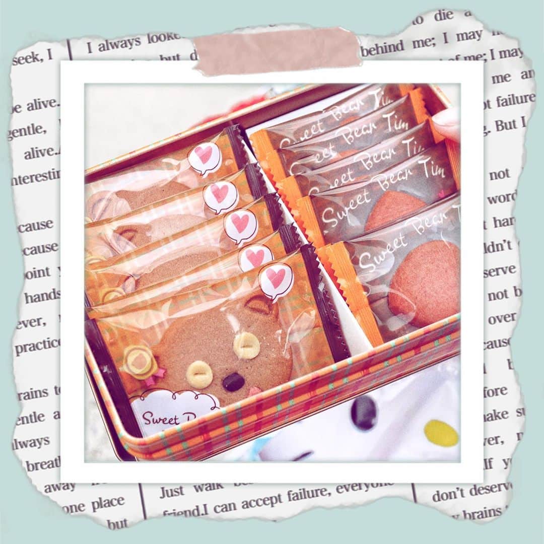 ゆいこ♡キラプリさんのインスタグラム写真 - (ゆいこ♡キラプリInstagram)「♡ . . ♡ゆいこのSweetMemories♡ . . USJのミニオンパーク内にある 可愛いお店前フォトスポットでパシャリ📷✨ (@universal_studios_japan) . . お土産もの屋さんで可愛いすぎるティムのクッキーを 見つけたのでアイスにオンしてみました🍨🍪🧸💕 夢の国ガールたちがパークのクッキーをアイスに乗せているのにずっと憧れていたので夢叶って嬉しい〜😍💓 . . ミニオンパーク入り口にあるピンクのお土産物屋さん ”スウィート・サレンダー”はスウィーツ大好きミニオンたちが手掛ける奇想天外なストア💓店内は可愛いアイテムがいっぱいのときめき空間でした😍✨ また涼しくなったら色々チャレンジしたいです💕 . . まだまだ猛暑が続く中消毒作業をしながらお仕事してくださってるキャストのみなさんありがとうございます🥺✨ どうかお身体に気をつけて😭🍀 . . ♡*:♡*:♡*:♡*:♡*:♡*:♡*:♡*:♡ . 世界はこんなにも色鮮やかで ときめきに溢れてる♡☆*:.｡. . . #ミニオン#ミニオンズ#usj好きな人と繋がりたい#ユニバーサルスタジオジャパン#ユニバ写真部#ティム#ティム大好き#ティムクッキー#ユニバスイーツ#ユニバデート #USJ #universalstudiosjapan#ユニバ好きな人と繋がりたい#ファインダー越の私の世界#写真好きな人と繫がりたい#写真で伝えたい私の世界#USJデート#関西デート#関西旅行#関西観光#大阪デート#ユニバグルメ#大阪観光#大阪旅行#サーティーワン#キラプリ#キラキラプリンセス」8月31日 7時45分 - yuiko_kirakiraprincess