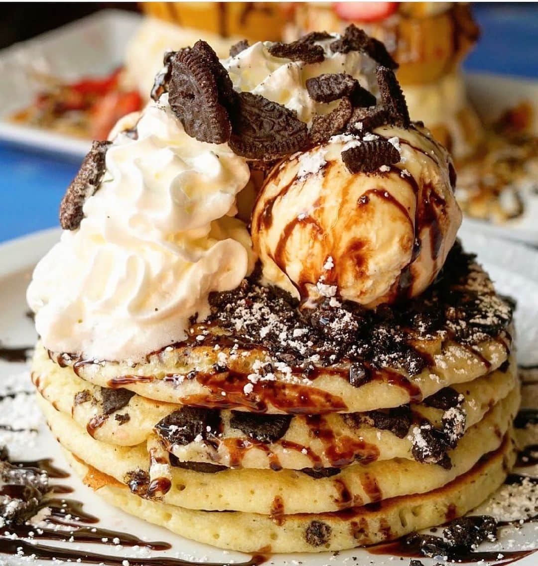 Black Jaguar-White Tiger さんのインスタグラム写真 - (Black Jaguar-White Tiger Instagram)「By our friends from @brownstone_pancake_factory  I can’t conceive a better way to start your Sunday than with these Pancakes. When I die, I better have some Pancakes and some Burgers on my tomb during the Day of the Death celebrations (November 2nd in Mexico) or trust me, I won’t let you sleep at night :) Enjoy your Sunday and much Love to almost everyone... @brownstone_pancake_factory」8月30日 23時09分 - blackjaguarwhitetiger