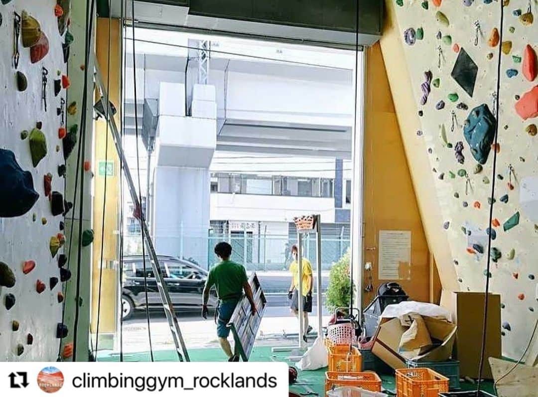 伊東秀和さんのインスタグラム写真 - (伊東秀和Instagram)「ロックランズの再建セット🌈 終了✨リードチーフで担当させてもらいました。10台〜11台を1番に充実させながら12〜13台も色々なタイプで揃えています。 全体で70本ほど⭐️全ての皆さんに楽しんでもらえると思います👌  ボルダーエリアにはキッズエリアも✨オープンが楽しみです！！  #Repost @climbinggym_rocklands with @make_repost ・・・  リード、ボルダー共にセット完了しました❗️﻿ セッターの皆さんありがとうございました‼️﻿ ﻿ @hide9a2019  @godhandclimbing  @aki10ma  @zaragossa31  @daidaikonishi  @nagatanobuyuki  @a.i0303  @youstagrum  @yuta0216_ko  . 全てのクライマーが楽しめる課題が揃ってます‼️ あとは掃除と、オープンに向けての準備のみ‼️﻿ ﻿. オープンまであと6日‼️ 手汗を滲ませながらお待ちください👍﻿ . #bouldering #leadclimbing #climbing﻿ #ボルダリング #リードクライミング #クライミング #ボルダリング好きな人と繋がりたい #リードクライミング好きな人と繋がりたい #葛西 #rocklands #ロックランズ」8月30日 23時20分 - hide9a2019