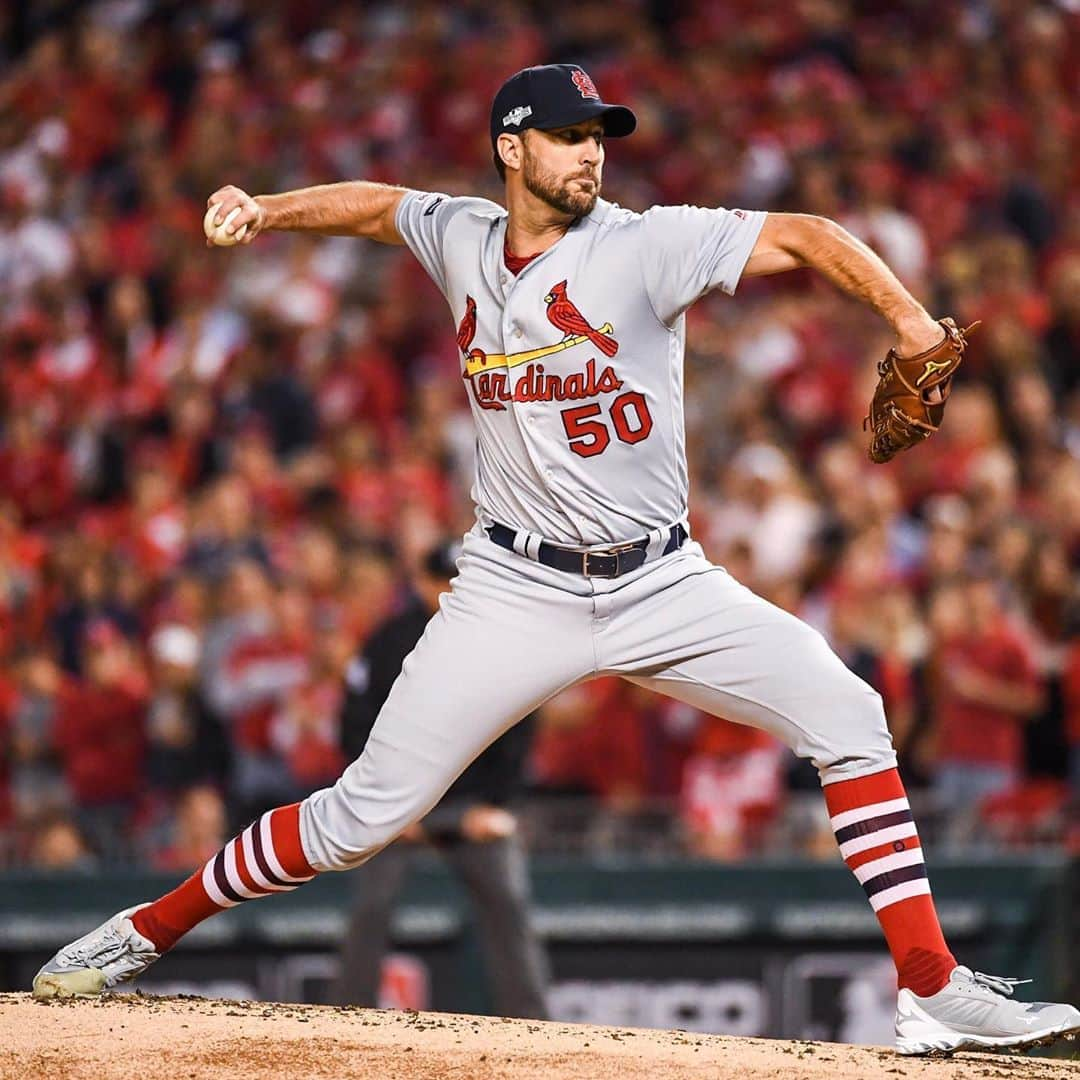 セントルイス・カージナルスさんのインスタグラム写真 - (セントルイス・カージナルスInstagram)「Turning 39, but still pitching like he’s in his prime. Happy Birthday Adam! 🎉」8月30日 23時16分 - cardinals