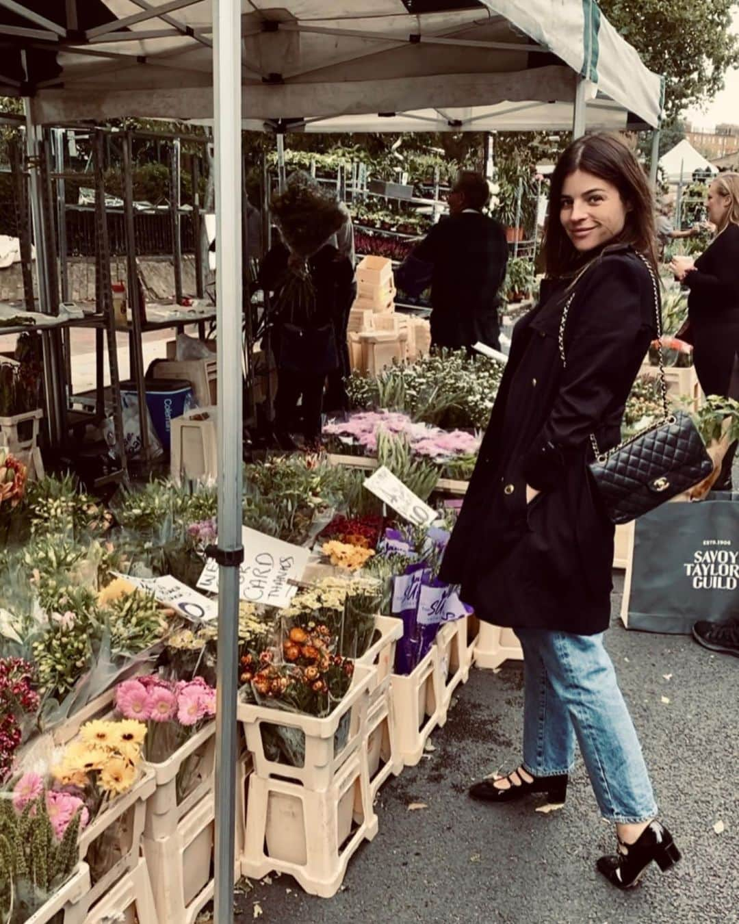 ジュリア・レストイン・ロイトフェルドさんのインスタグラム写真 - (ジュリア・レストイン・ロイトフェルドInstagram)「Columbia Road Flower Market kind of Sunday」8月30日 23時33分 - juliarestoinroitfeld